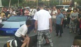 吃瓜车祸网红视频大全,网红视角下的惊险瞬间