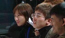 跑男导演爆料杨颖视频在线观看,杨颖幕后花絮视频曝光，精彩瞬间不容错过！